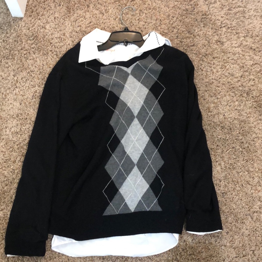 Black and white 2 pice sweater, size L